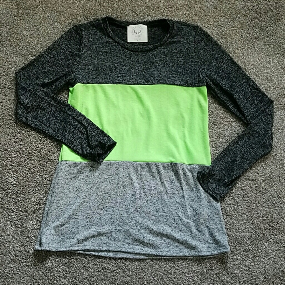 Nwot fantastic fawn neon color block top